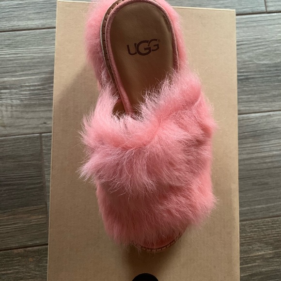 Ugh Rosa Fluffy Slides - Picture 4 of 5